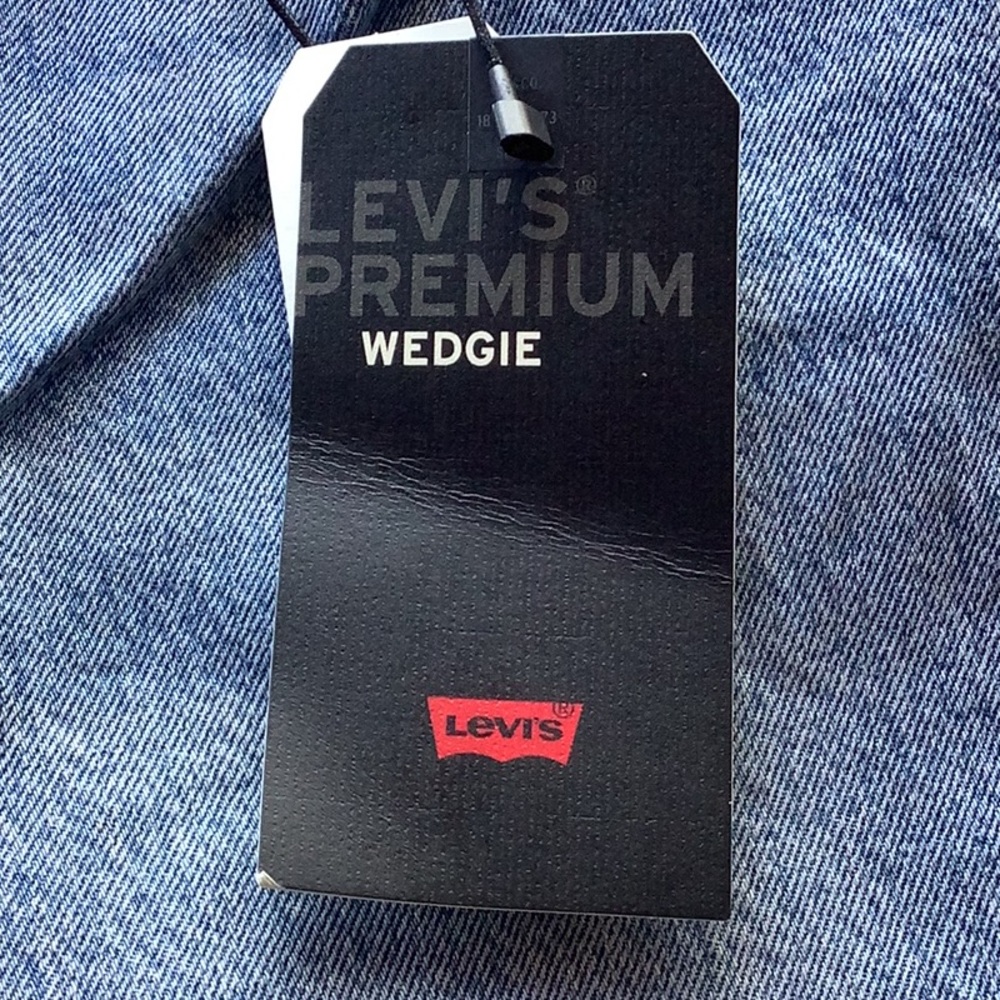 •LAST PAIR* Levi’s Wedgie hi waisted VTG inspired frayed jeans NWT SZ 30/SZ 10 - Picture 10 of 15